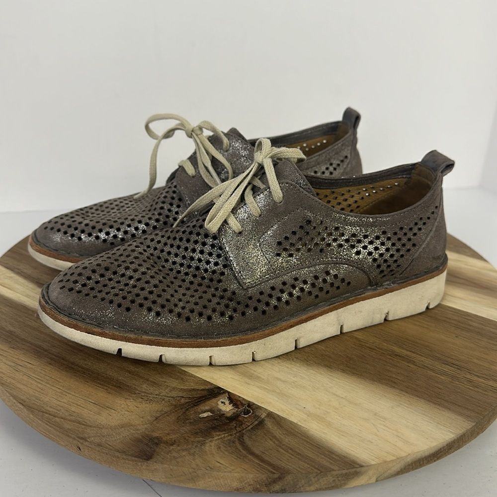 TRASK Lena Perforated Oxford Sneakers Shoes Metallic 6.5